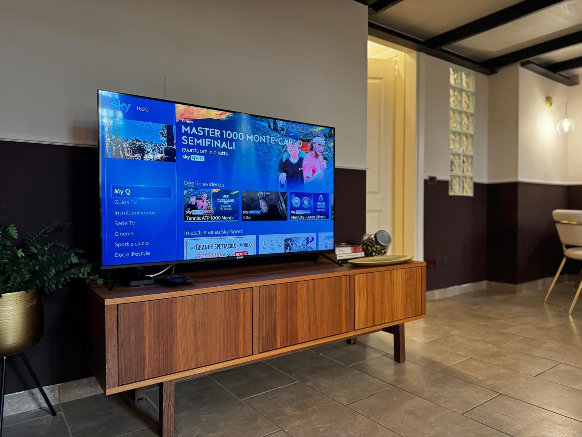 Regina Milano In Verona - Sky Tv, Wifi E Breakfast Box Apartment Exterior photo