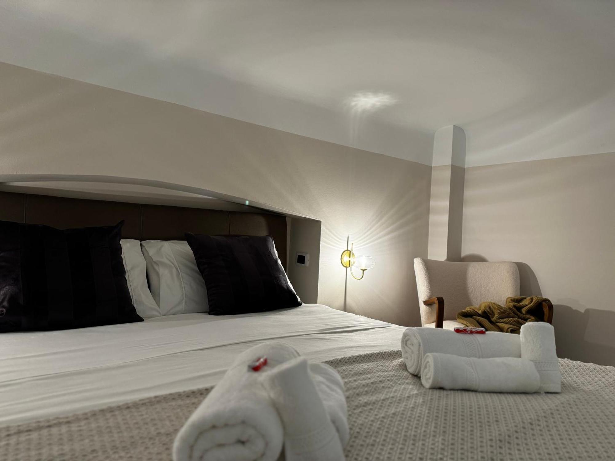 Regina Milano In Verona - Sky Tv, Wifi E Breakfast Box Apartment Exterior photo